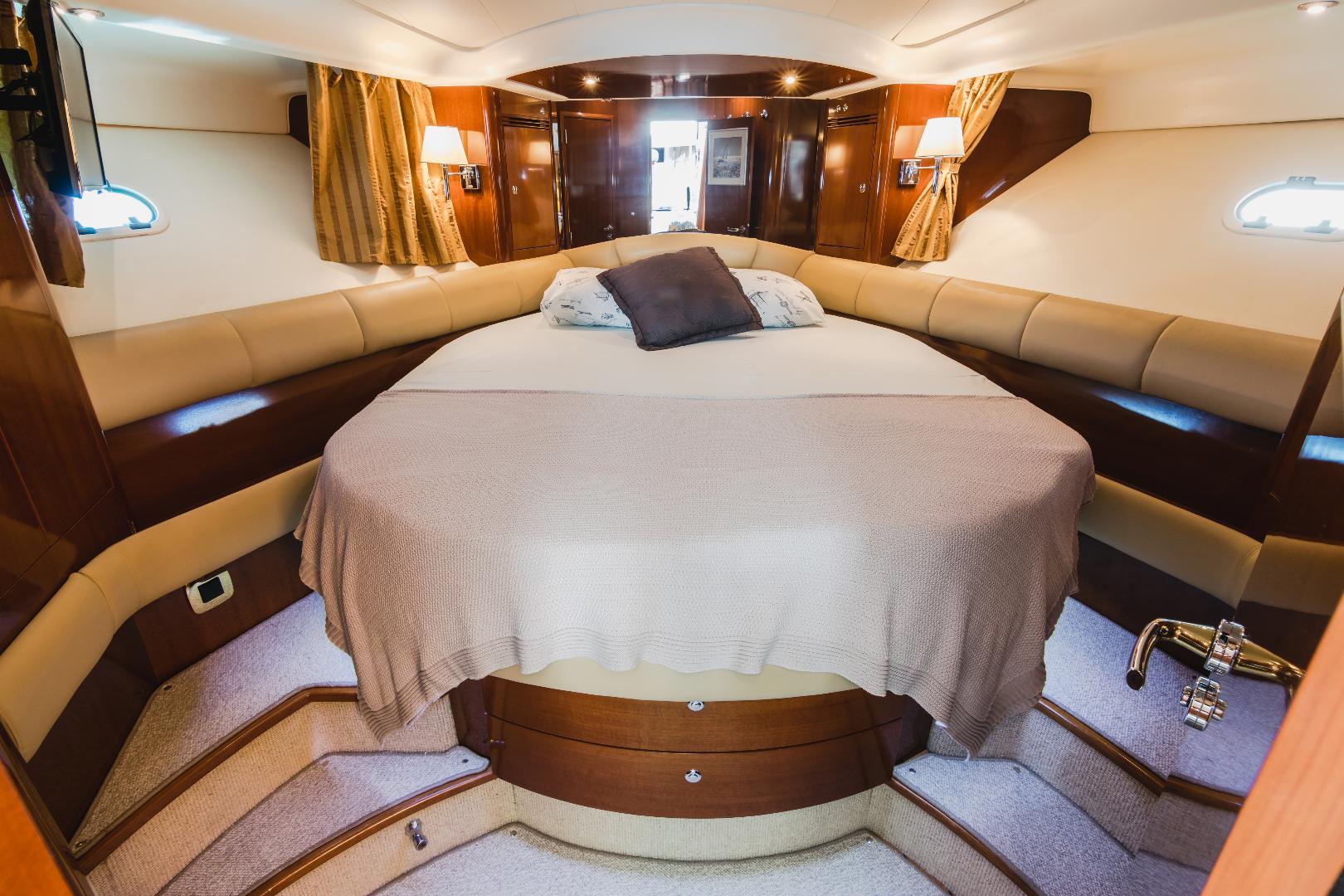 Jeanneau_Prestige_46_Fly_interior_commodore_yachting (10)